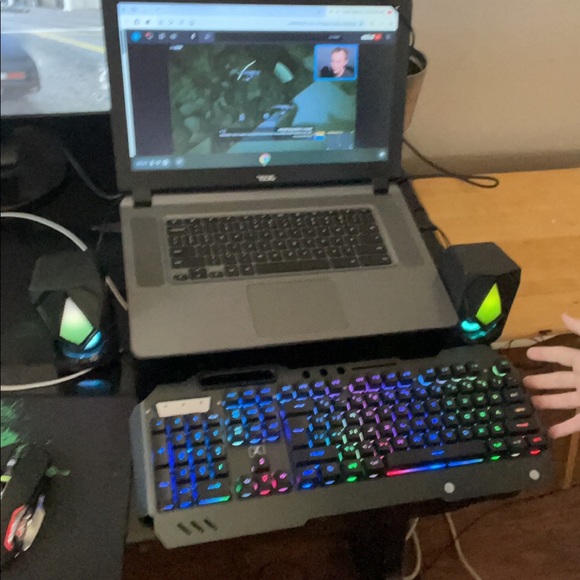 Selling my Chromebook G’s